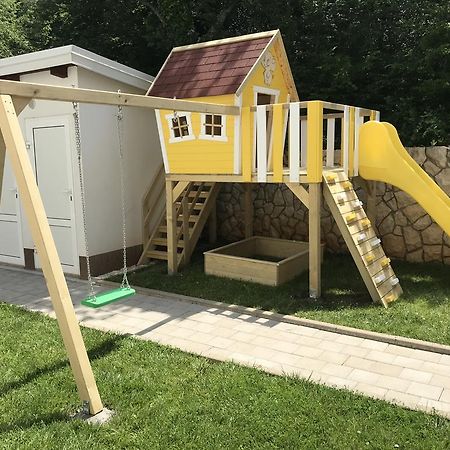 Villa Apartments Futura Вантачичі Екстер'єр фото