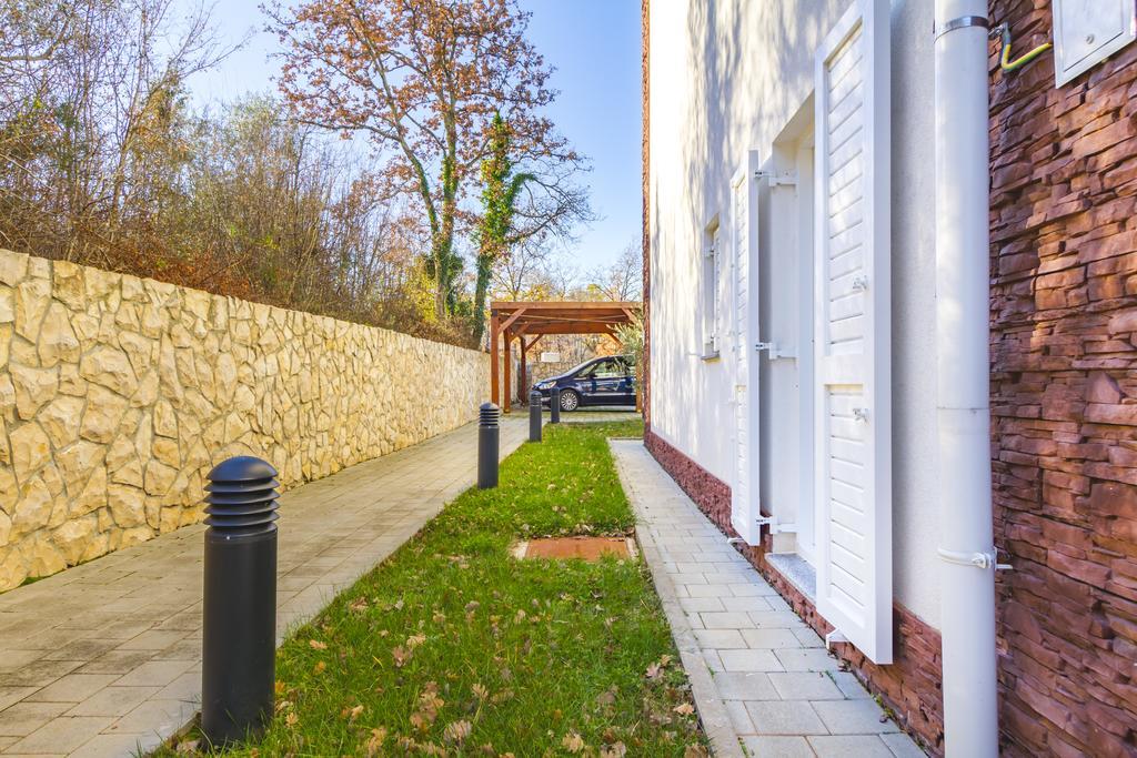 Villa Apartments Futura Вантачичі Екстер'єр фото
